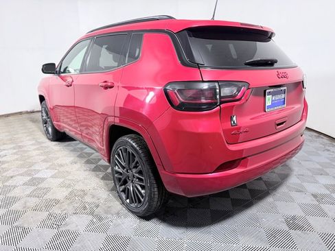 Used 2022 Jeep Compass Limited w/ (RED) Package AWD/4WD image 4