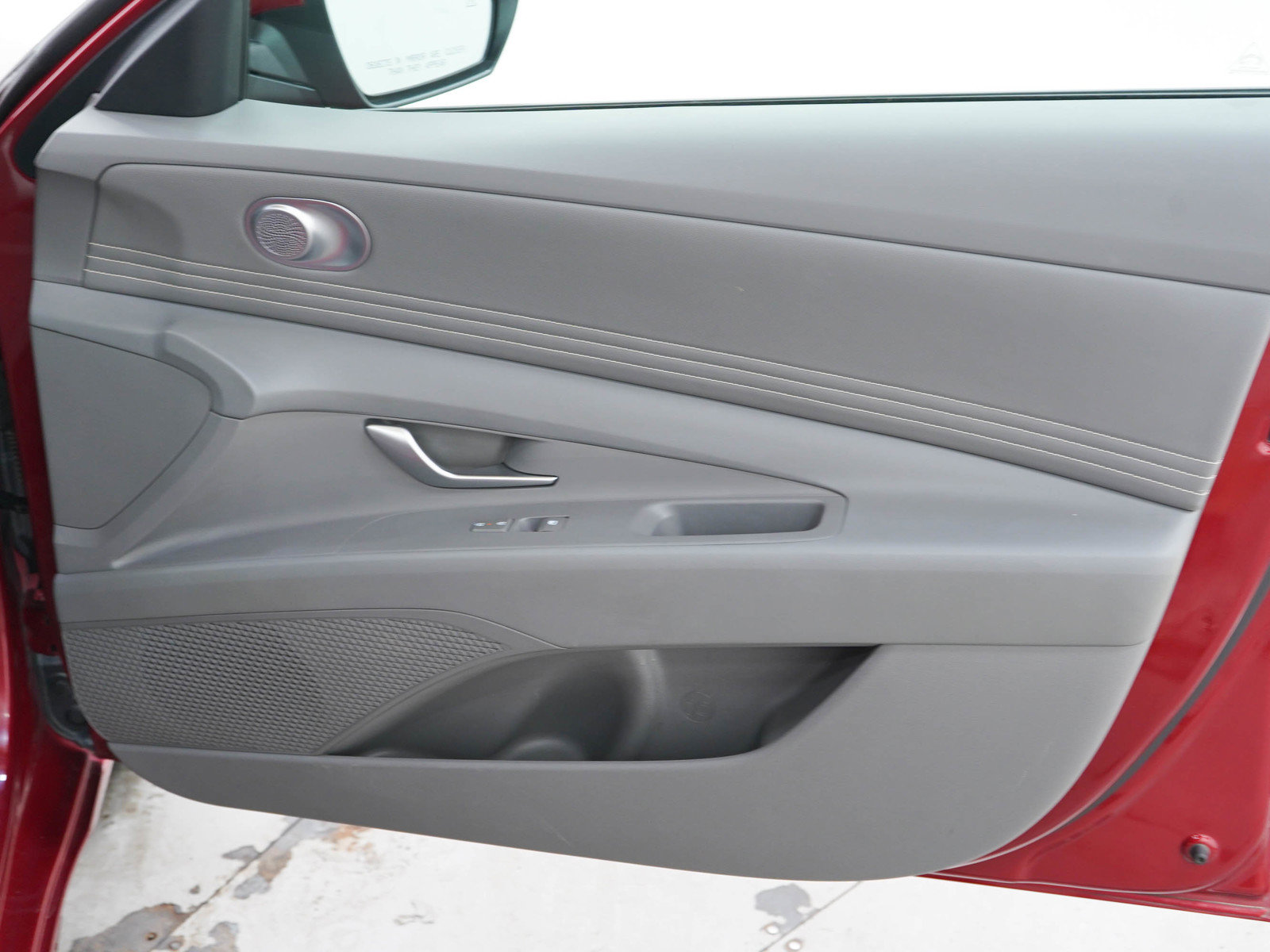Used 2025 Hyundai Elantra SEL FWD image 9