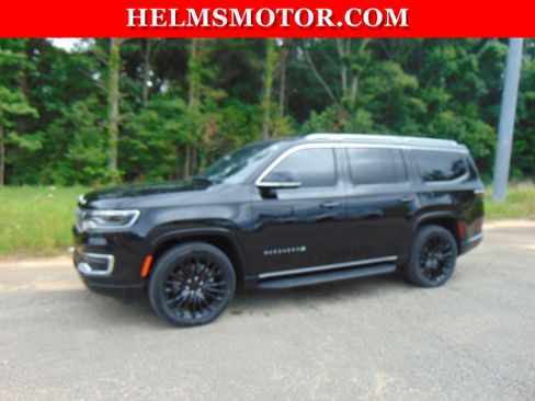 Certified 2025 Jeep Wagoneer 4WD image 5