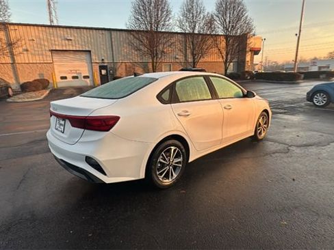 Used 2024 Kia Forte LXS image 29