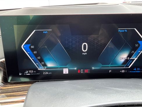 Used 2025 BMW X5 xDrive50e image 28