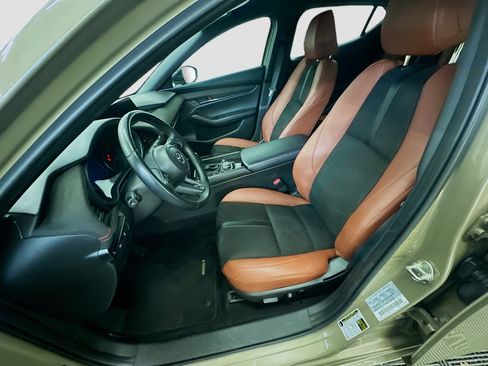 Used 2024 MAZDA MAZDA3 s image 13