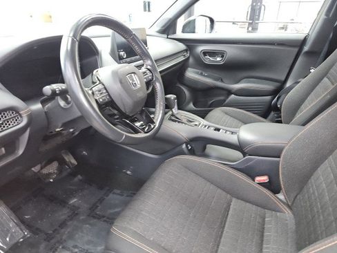 Used 2023 Honda HR-V Sport image 8