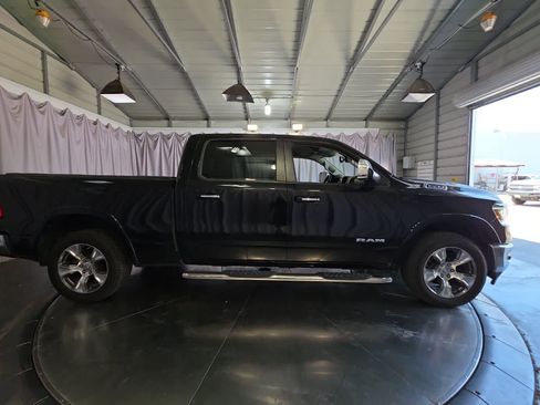 Used 2020 RAM 1500 Laramie AWD/4WD image 9