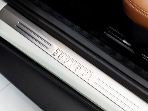 Used 2025 Ferrari Roma Spider image 22