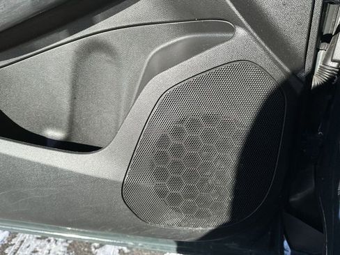 Used 2025 Chevrolet Trax LT image 24