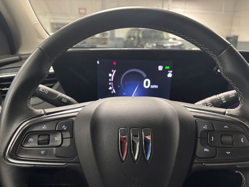 Used 2025 Buick Encore GX Preferred image 27