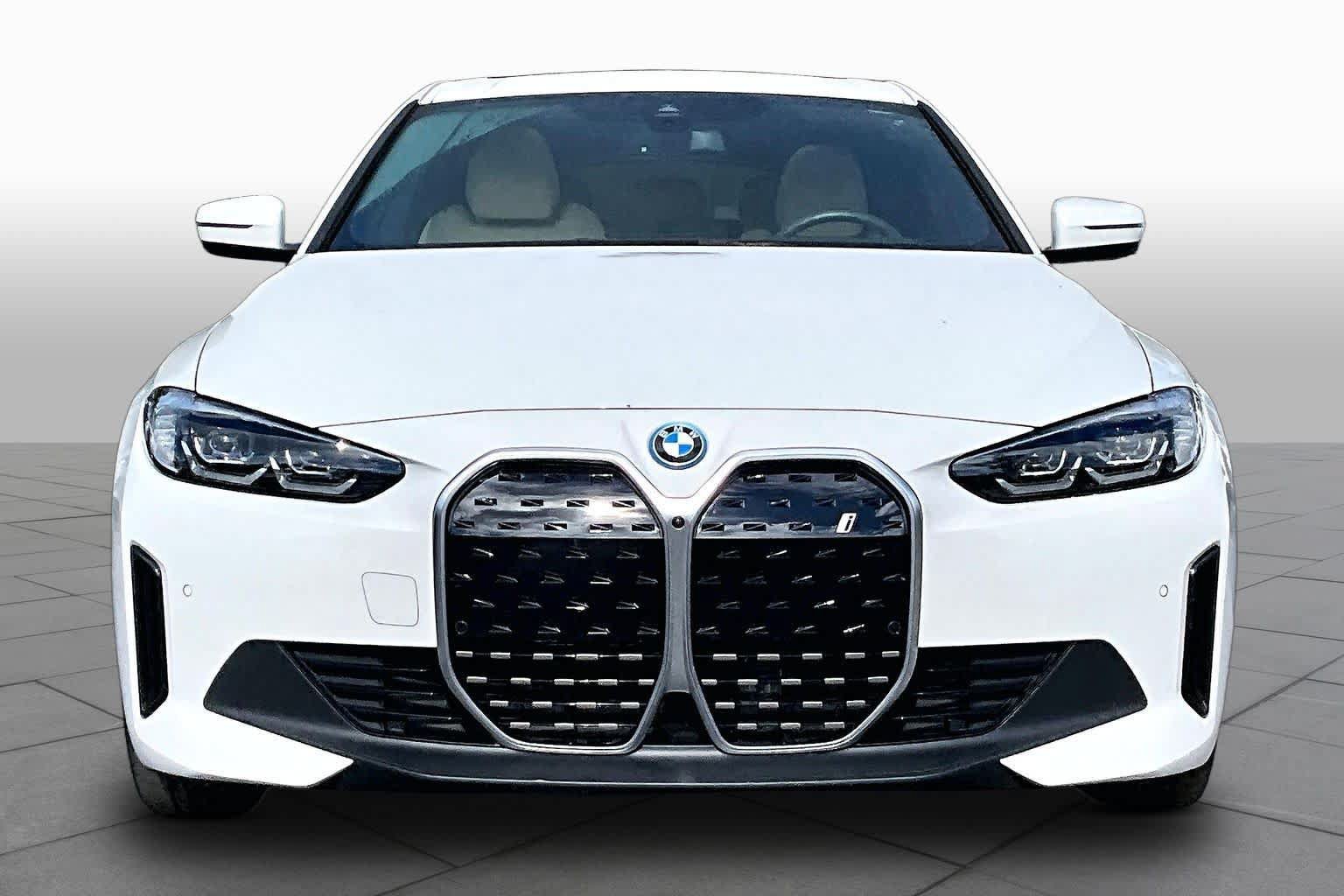 Used 2024 BMW i4 eDrive40 w/ Premium Package RWD image 3