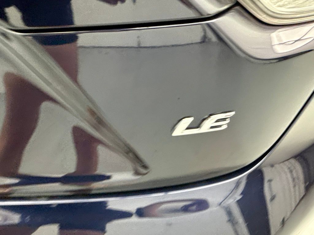 Used 2024 Toyota Corolla LE FWD image 11