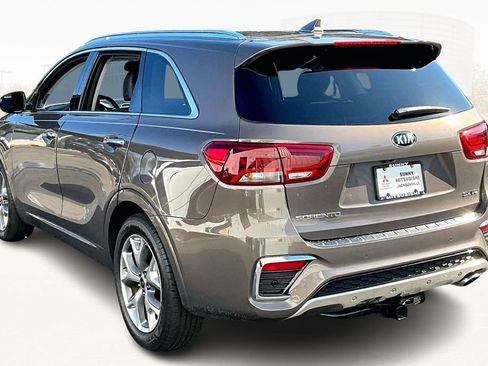 Used 2019 Kia Sorento SX image 4