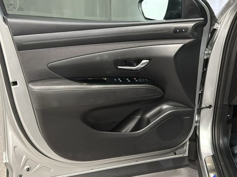 Used 2025 Hyundai Tucson Limited AWD/4WD image 9