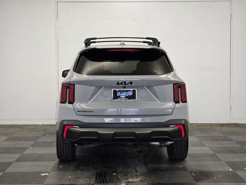 Used 2025 Kia Sorento SX image 6