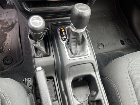 Used 2023 Jeep Wrangler Sport S image 25