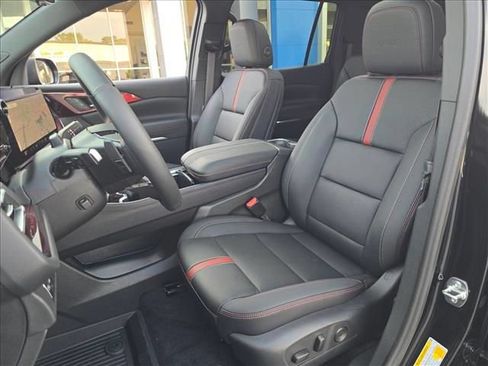 New 2026 Chevrolet Traverse RS w/ LPO, Floor Liner Package FWD image 19