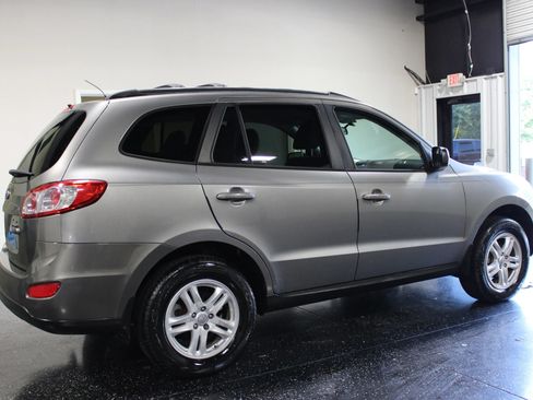 Used 2012 Hyundai Santa Fe GLS FWD image 3