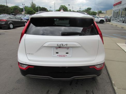 Used 2024 Kia Niro Wind FWD image 6