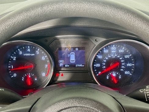 Used 2021 Kia Sedona LX image 16