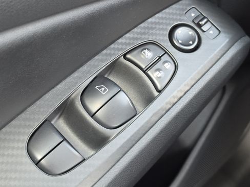 Used 2024 Nissan Altima 2.5 SV FWD image 14