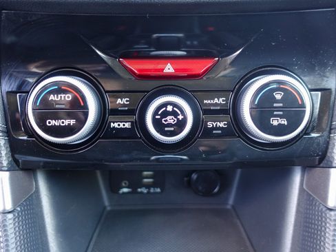 Used 2019 Subaru Forester Limited image 21