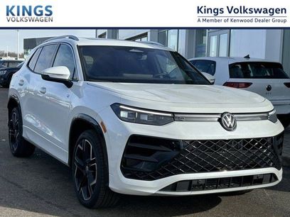 New 2026 Volkswagen Tiguan SEL R-Line