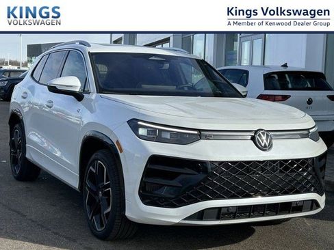 New 2026 Volkswagen Tiguan SEL R-Line AWD/4WD image 1
