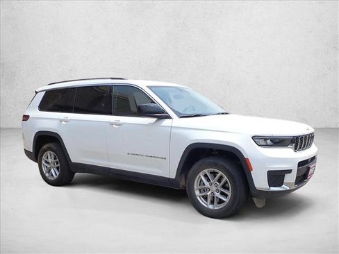 Used 2023 Jeep Grand Cherokee L Laredo AWD/4WD image 5