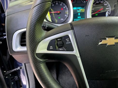 Used 2017 Chevrolet Equinox LT FWD image 11