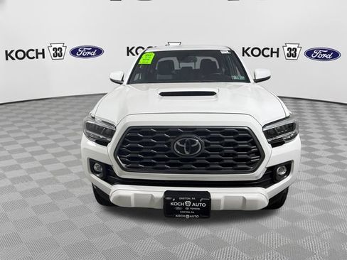 Used 2023 Toyota Tacoma TRD Sport w/ Technology Package AWD/4WD image 2