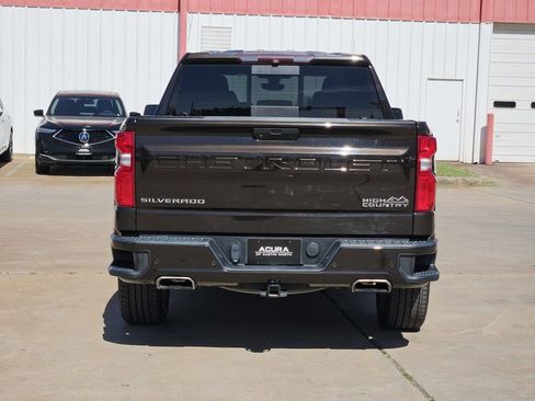 Used 2019 Chevrolet Silverado 1500 High Country w/ Technology Package image 7