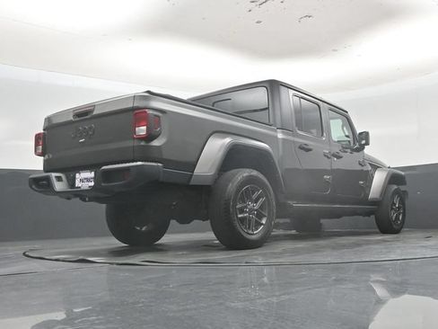 Used 2024 Jeep Gladiator Sport AWD/4WD image 47