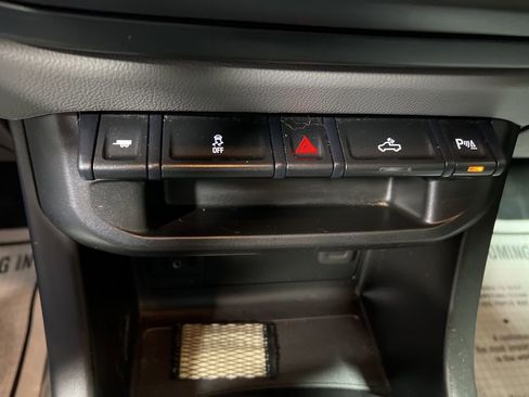 Used 2021 Chevrolet Colorado W/T w/ Custom Special Edition image 29