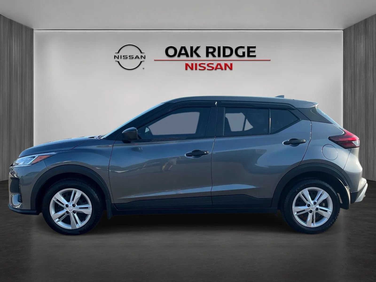 Used 2023 Nissan Kicks S FWD image 6