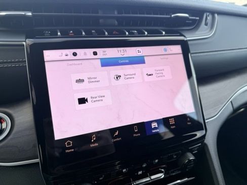 New 2025 Jeep Grand Cherokee Limited image 17