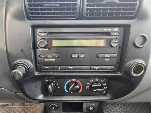 Used 2011 Ford Ranger Sport w/ Bright Trim Group image 19