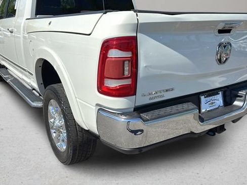 Used 2020 RAM 2500 Limited AWD/4WD image 36