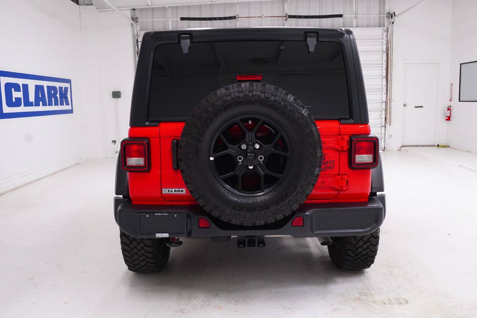 Used 2025 Jeep Wrangler Unlimited Sport AWD/4WD image 28