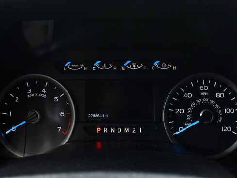 Used 2017 Ford F150 XLT w/ Equipment Group 302A Luxury AWD/4WD image 25