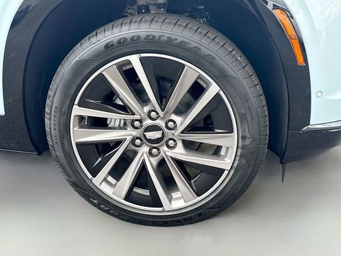 New 2026 Cadillac Vistiq Sport w/ LPO, Floor Liner Package image 35