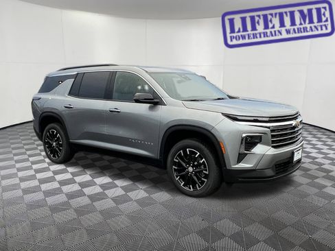 New 2026 Chevrolet Traverse LT w/ Sun and Wheel Package image 1