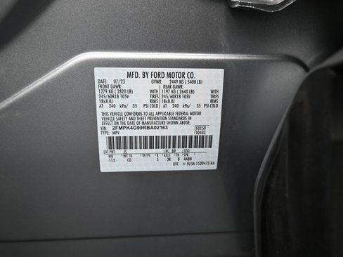 Used 2024 Ford Edge SE image 9