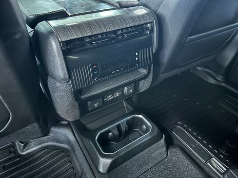 Used 2022 Jeep Wagoneer Series III w/ Flexible Seating Group AWD/4WD image 40