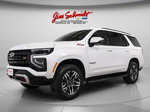 Used 2025 Chevrolet Tahoe Z71 w/ Comfort Package AWD/4WD image 3