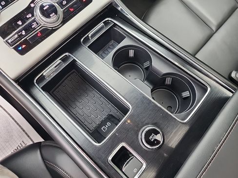 Used 2022 Lincoln Aviator AWD w/ Premium Package image 21