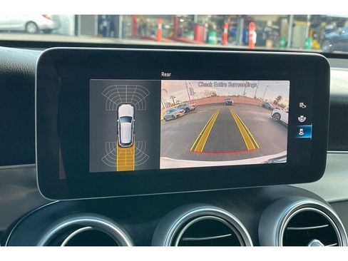 Used 2021 Mercedes-Benz GLC 300 image 26