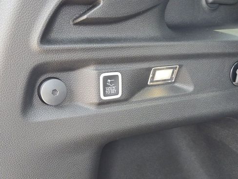 New 2025 Jeep Grand Cherokee L Limited w/ MOPAR Finishing Package image 17