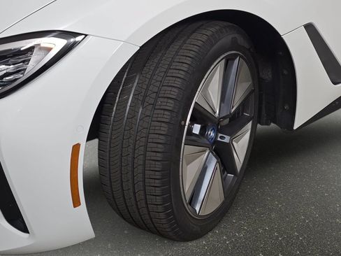 Used 2023 BMW i4 eDrive35 RWD image 37