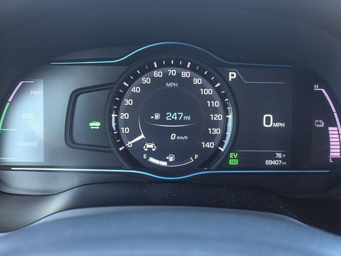 Used 2019 Hyundai Ioniq SEL image 24