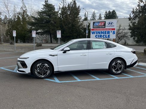 New 2026 Hyundai Sonata SEL image 2