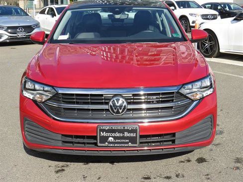 Used 2023 Volkswagen Jetta SE w/ Panoramic Sunroof Package image 6
