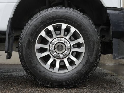 Used 2021 Ford F350 XL w/ Power Equipment Group image 12